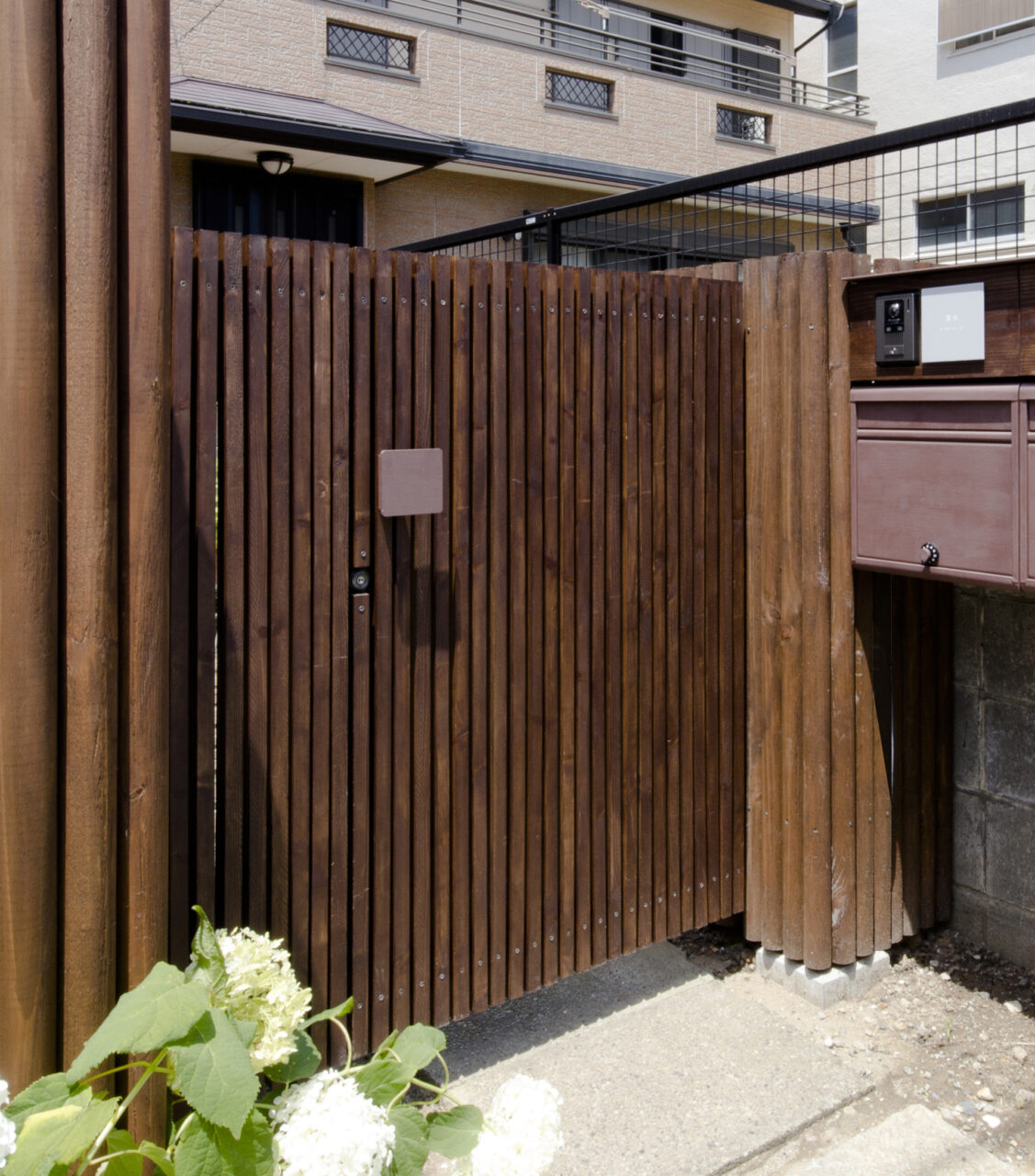 アルミフレーム+木製門扉
